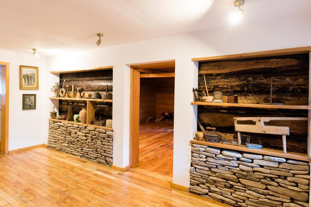 Pensiunea Casa Bunicilor Менестіря-Хуморулуй Екстер'єр фото