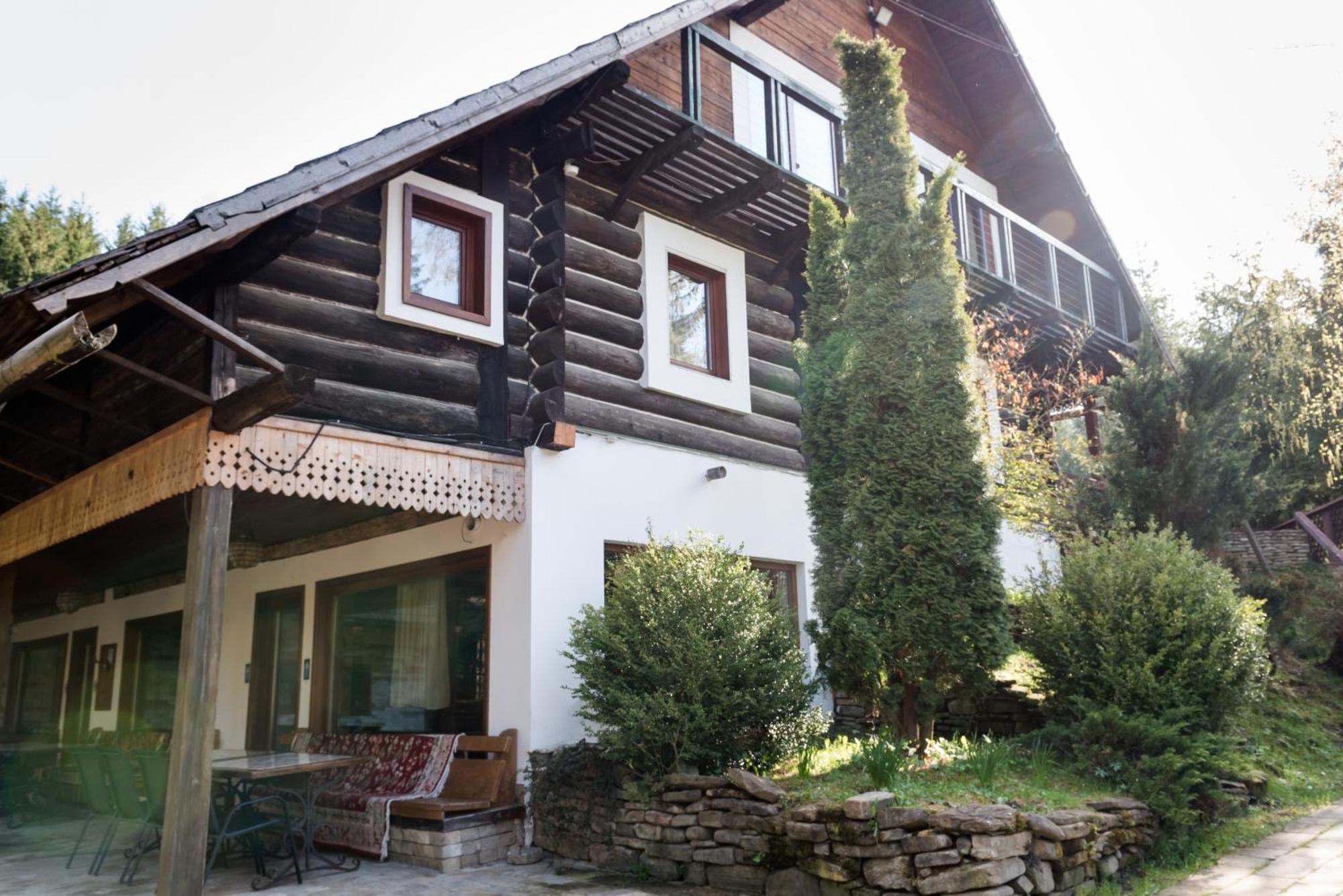 Pensiunea Casa Bunicilor Менестіря-Хуморулуй Екстер'єр фото