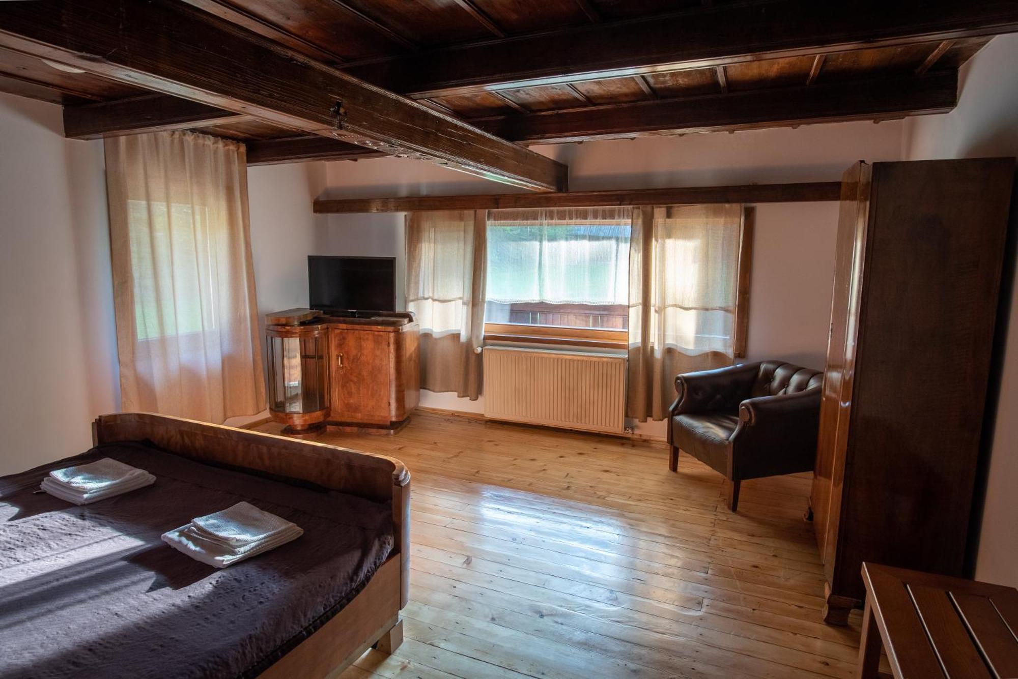 Pensiunea Casa Bunicilor Менестіря-Хуморулуй Номер фото