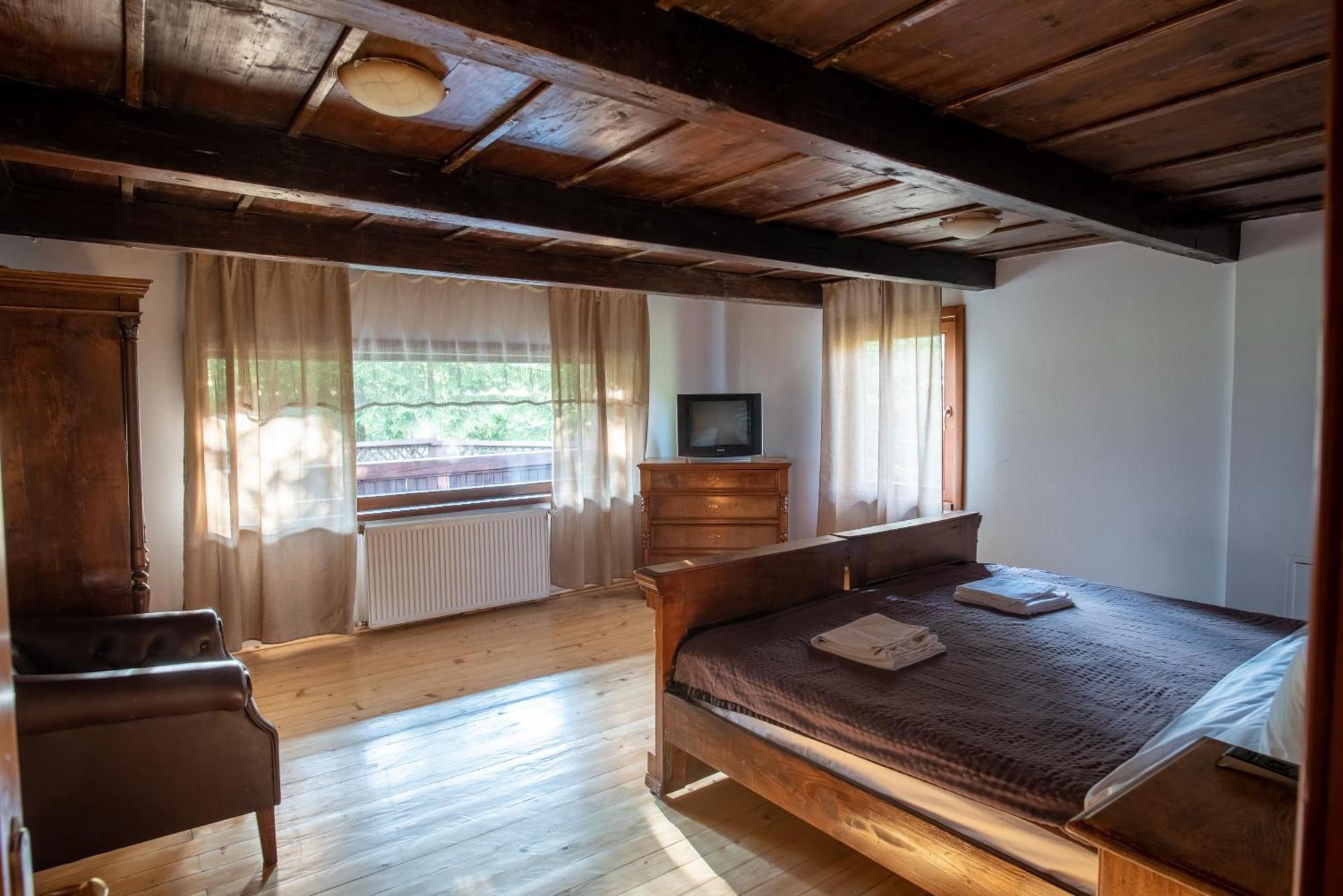 Pensiunea Casa Bunicilor Менестіря-Хуморулуй Номер фото