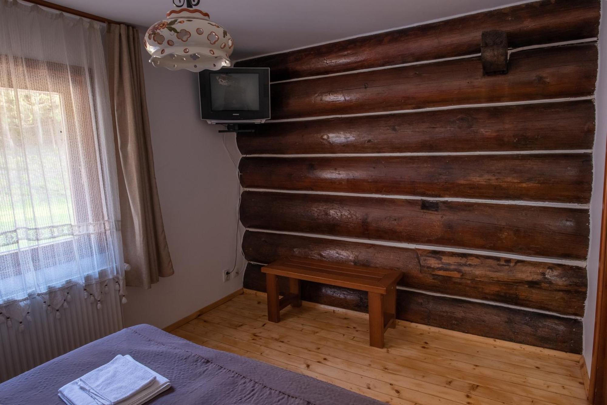 Pensiunea Casa Bunicilor Менестіря-Хуморулуй Номер фото